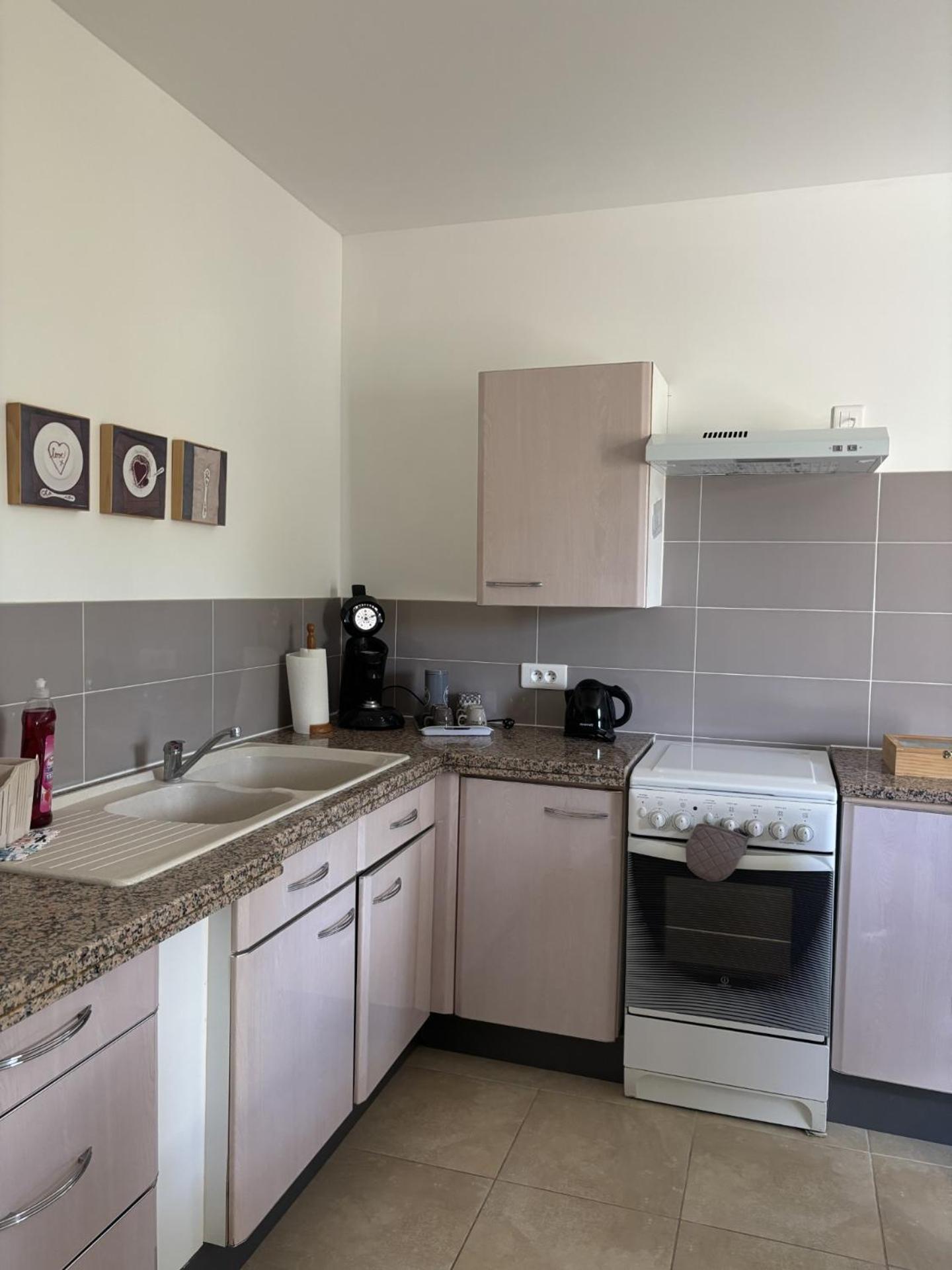 Appartement Romana Puissalicon 34 Exteriör bild